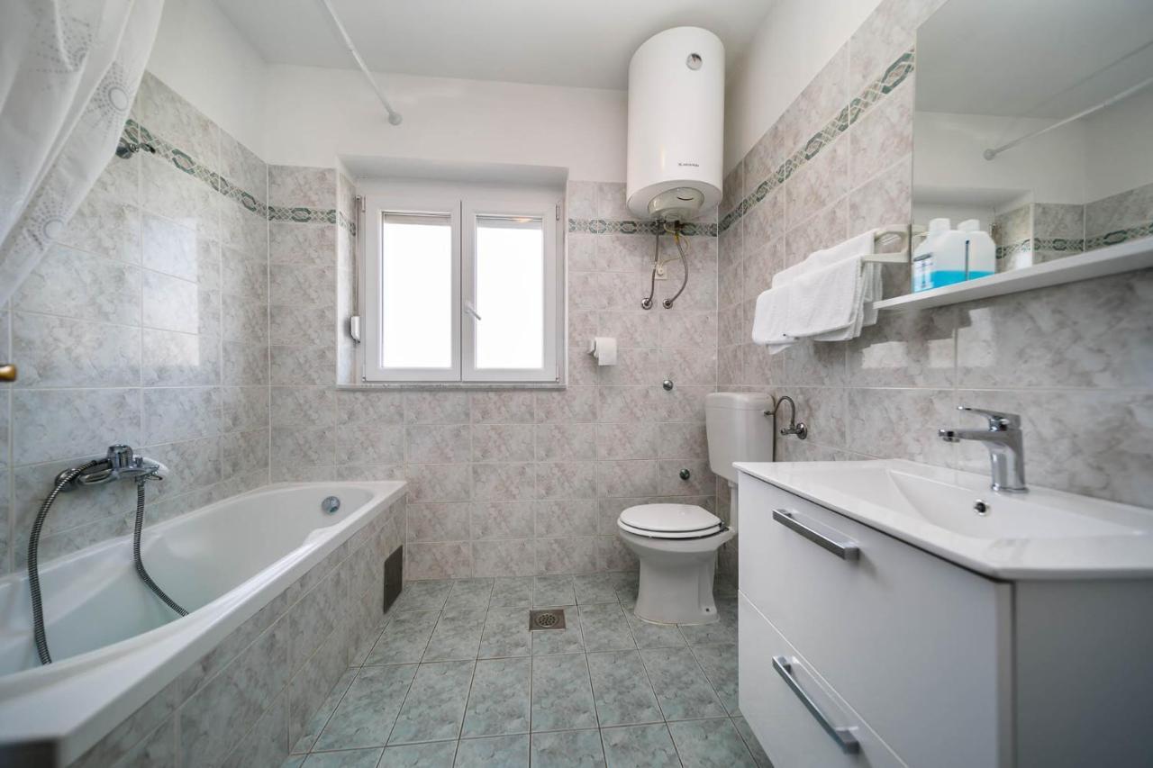 Apartments Mate Balote 54 克尔克 外观 照片