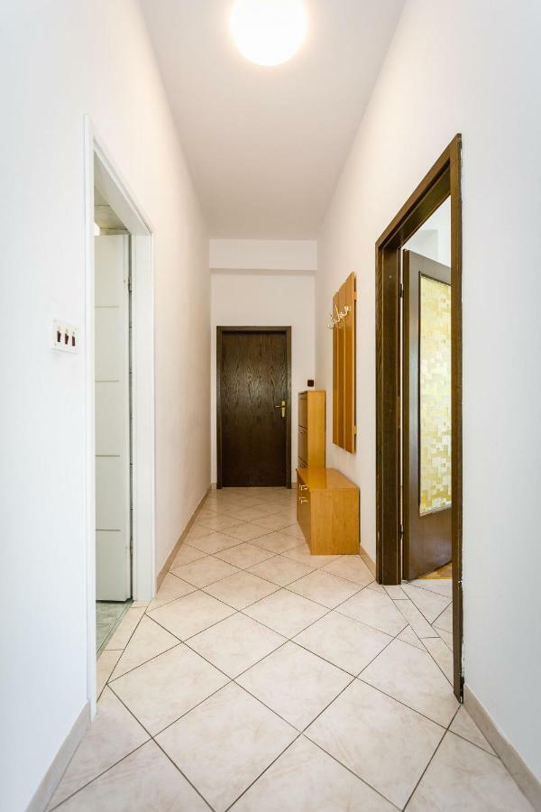 Apartments Mate Balote 54 克尔克 外观 照片