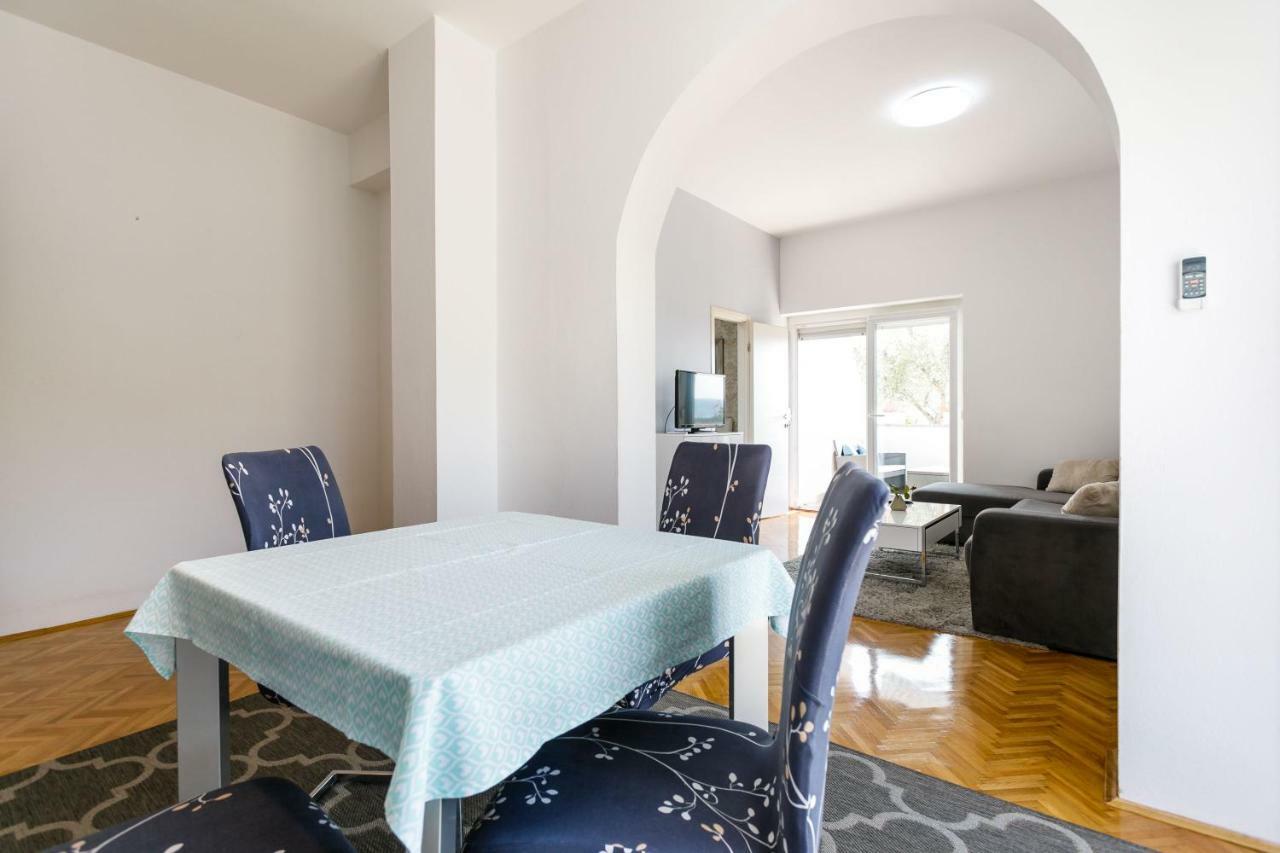 Apartments Mate Balote 54 克尔克 外观 照片