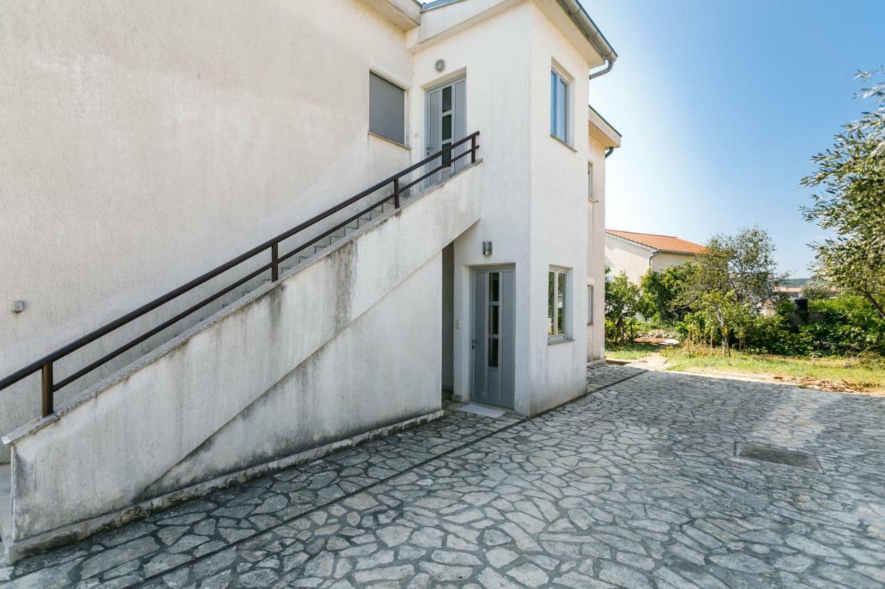 Apartments Mate Balote 54 克尔克 外观 照片